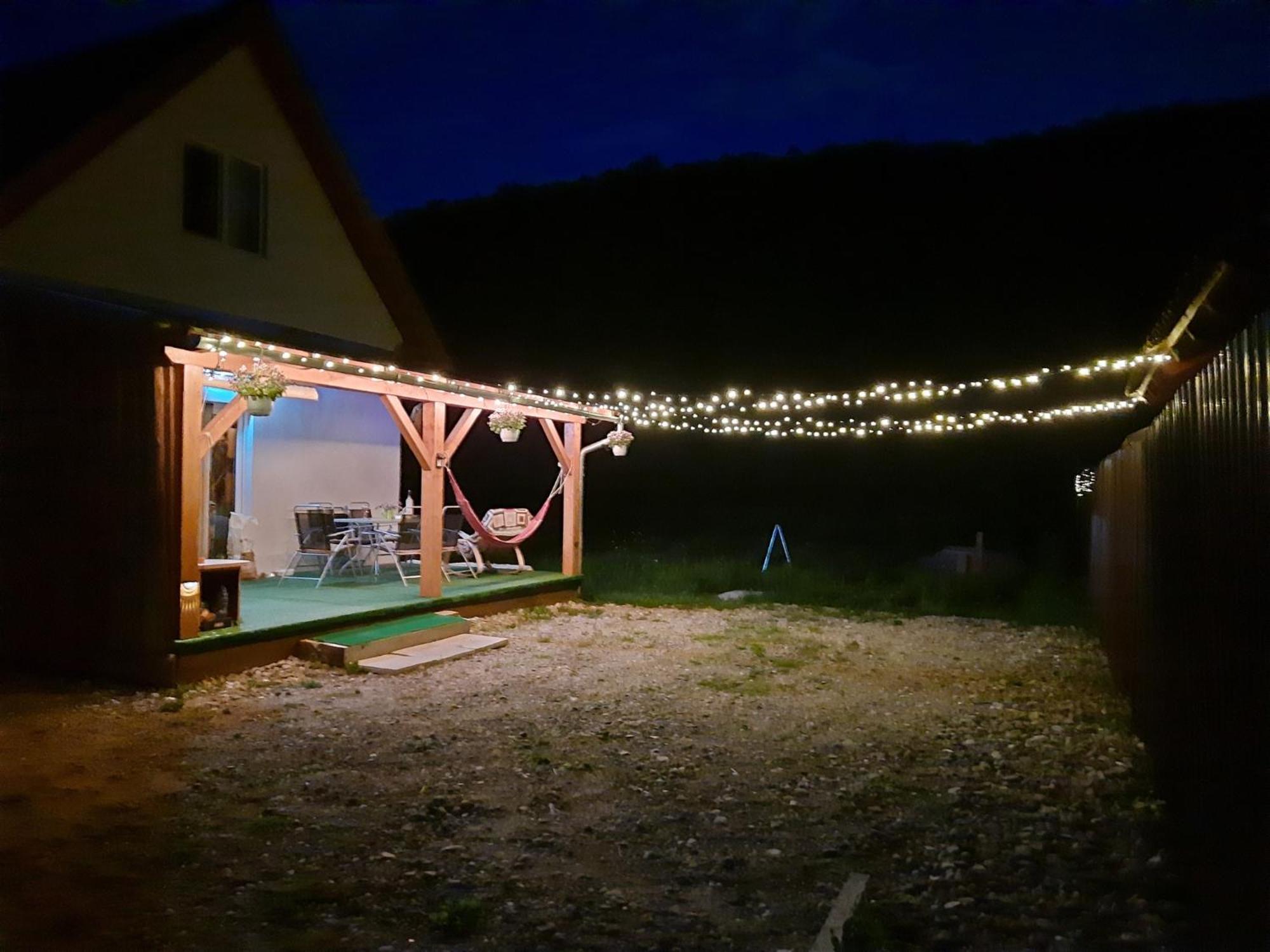 Mountain Cozy Home Sub Cetate Luaran gambar