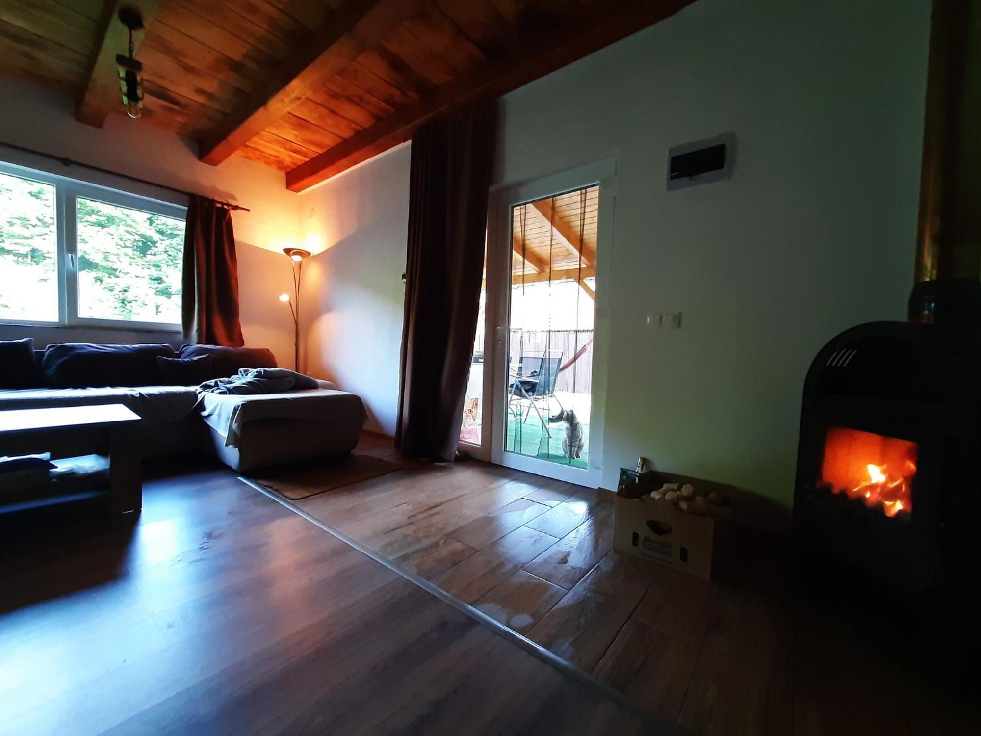 Mountain Cozy Home Sub Cetate Luaran gambar