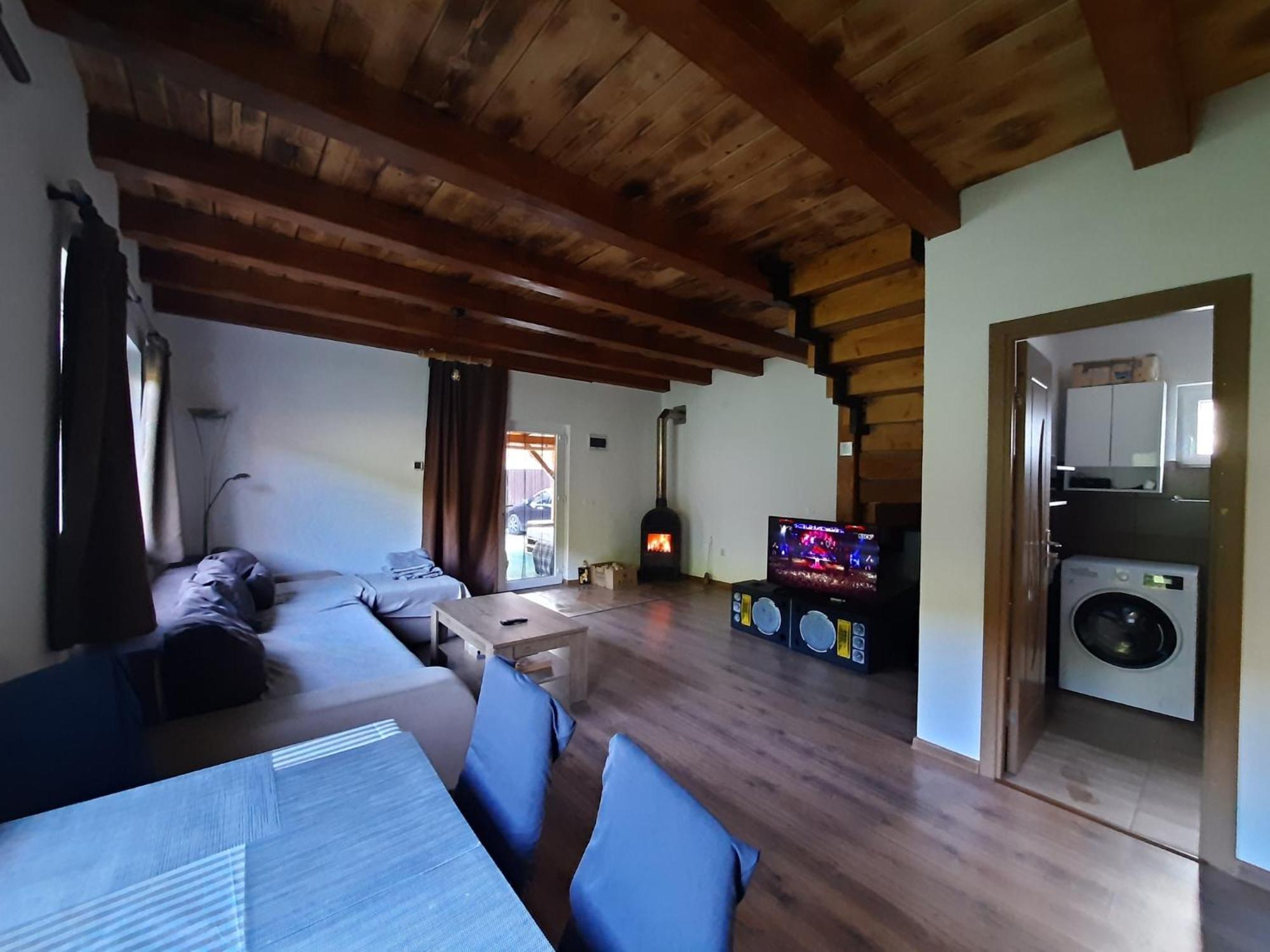 Mountain Cozy Home Sub Cetate Luaran gambar